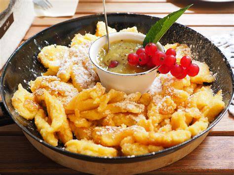 kaiserliche-feste-und-traditionen-kaiserschmarrn-oesterreich