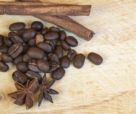 kann mit zimt oder vanille im kaffee aromatisiert werden