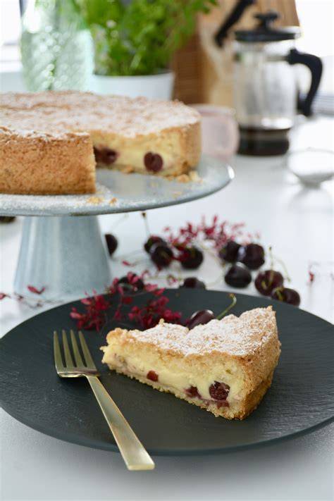 kirschkuchen-baiser-heidelbeer-marzipanguss