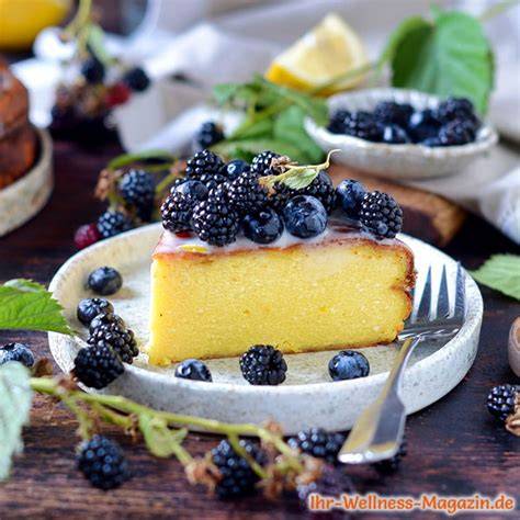 low carb Kuchen mit Beeren und Nussboden