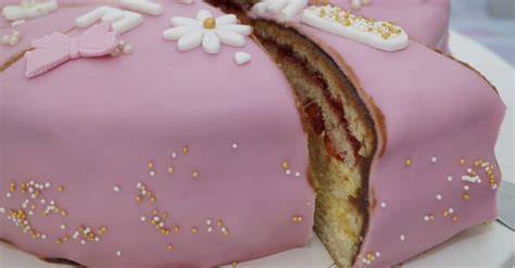 rechteckige motivtorte mit fondant