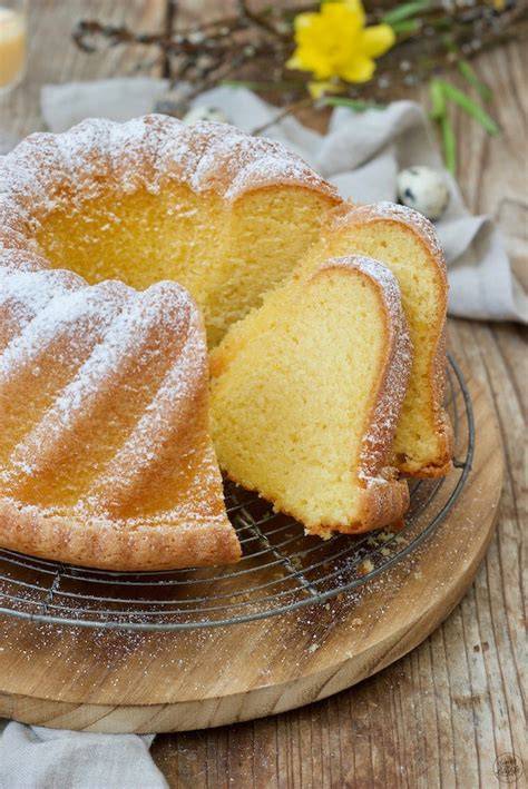 saftiger Eierlikörkuchen Gugelhupf