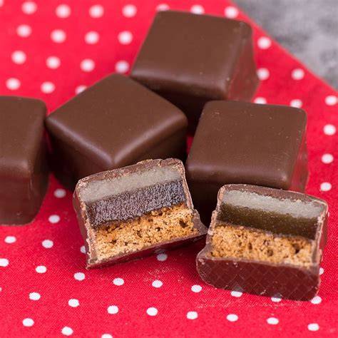 schichten dominosteine mit marzipan
