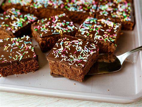 schokoladen blechkuchen mit mandeln