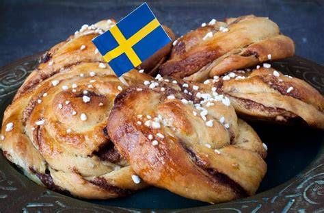 schwedische Zimtschnecken und Fika im Winter