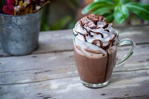 tasse cioccolata calda mit sahne