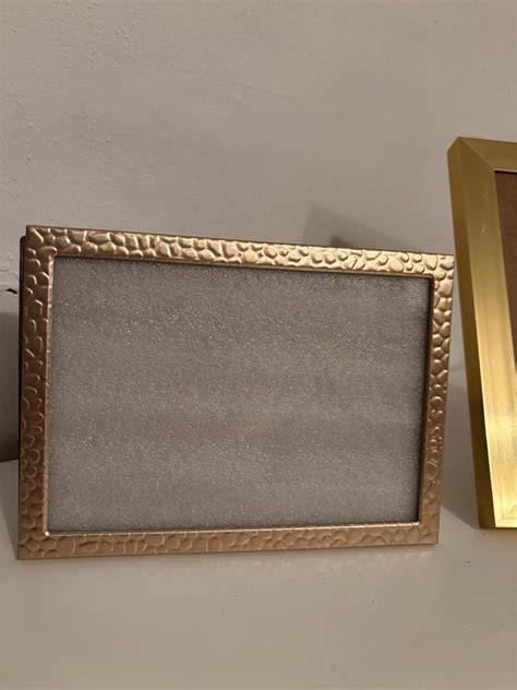 verschiedene Einzugstorten in unterschiedlichen Designs
