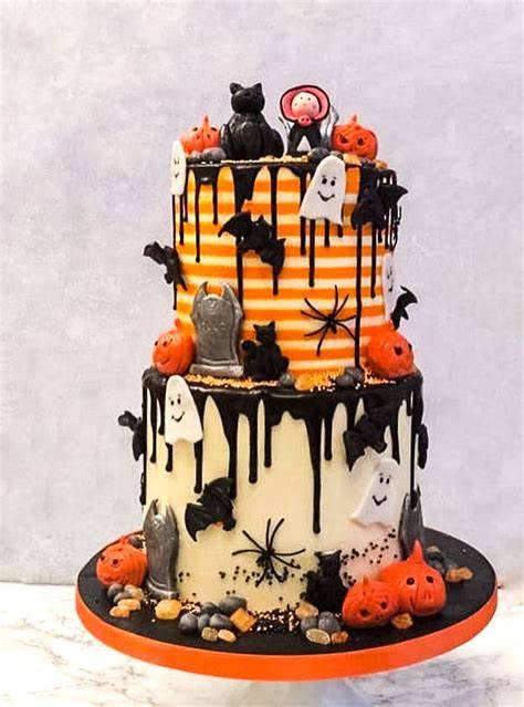 verschiedene Halloween-Torten Designs