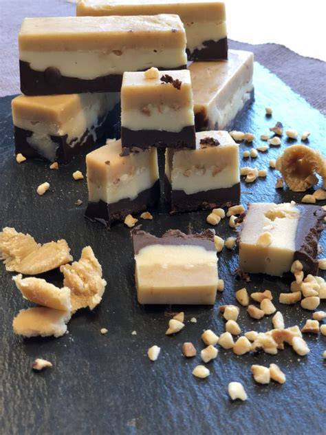 verschiedene Nougat-Varianten: Würfel, Riegel, Pralinen