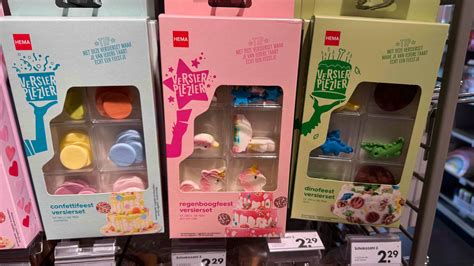 verschiedene Teddy-Figuren als Tortendeko, Vergleich mit und ohne Modellierwerkzeug