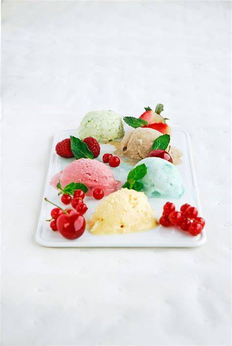 verschiedene eissorten selbst gemacht mit kompressor-eismaschine