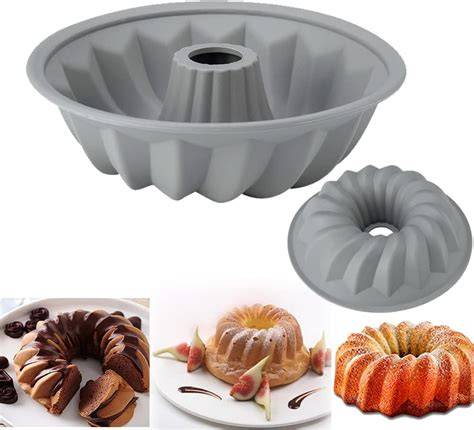 verschiedene kuchen- und tortenformen nebeneinander