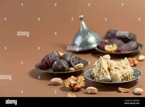 verschiedene orientalische Dattel-Desserts