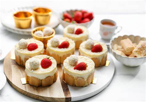 verschiedene zuckerfreie Kokosdesserts