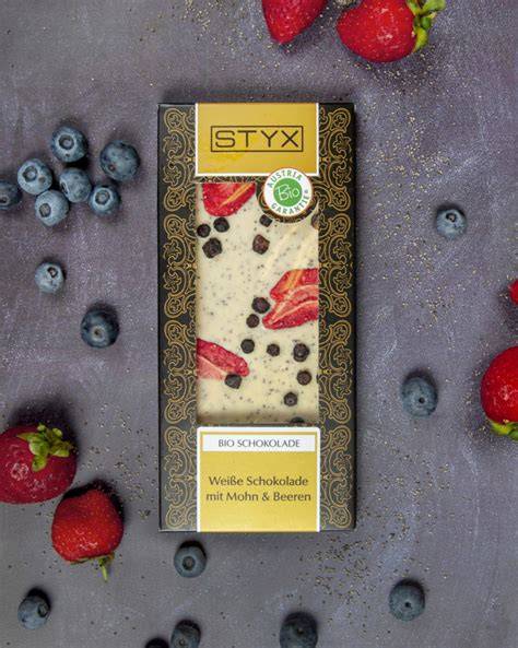 weiße schokolade mit beeren topping