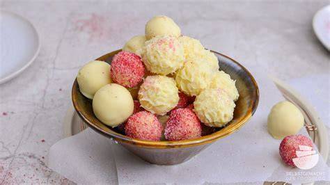 weiße-schokolade-himbeer-pralinen-in-silikonform